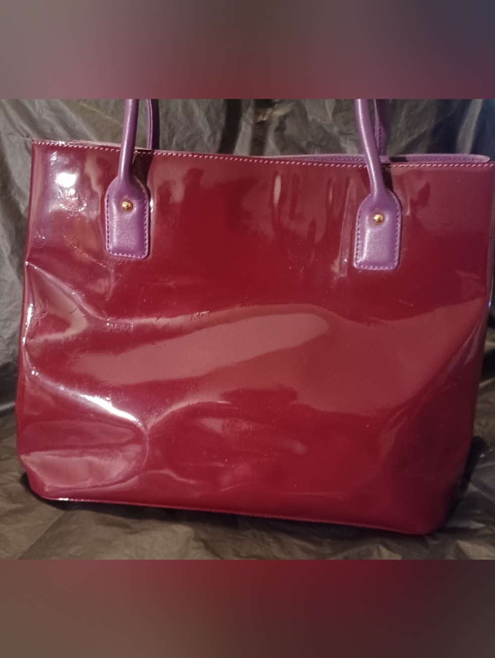 MCM Vintage Limited Edition Patent Leather Monogram Tote Bag in Deep Plum - Picture 2 of 7